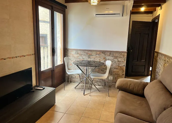 Nidos De Isabel Mogarraz